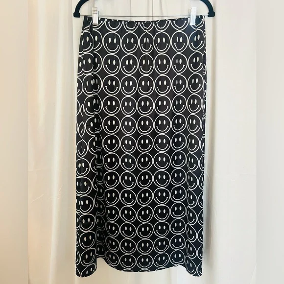 Dressed in Lala Smiley Face Midi Pencil Skirt Black and White Medium - Picture 1 of 8